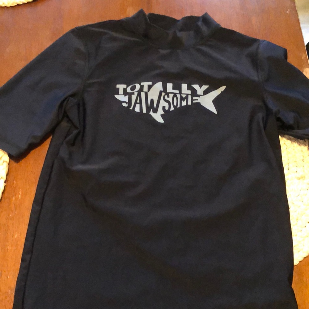 Black boys Cherokee rash guard, sz xl, great cond, with “Totally Jawsome” shark